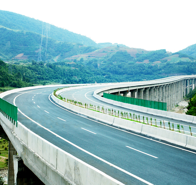 2007年-四川雅（安）西（昌）高速公路拖烏一...