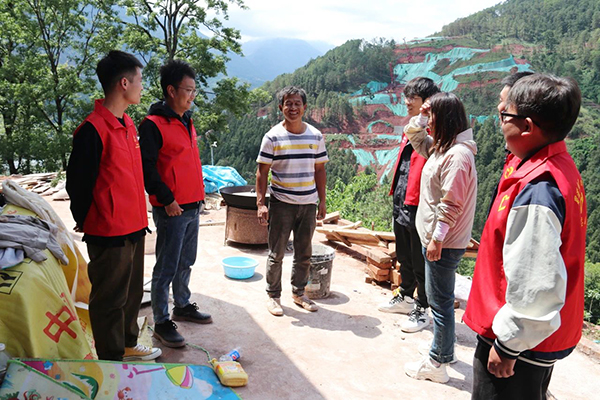 “紅色引擎”跑出征拆“加速度”｜黨員征拆攻堅(jiān)隊(duì)啃下硬骨頭！