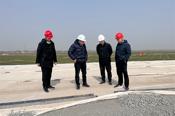 川交公司黨委委員、總工程師汪碧云赴邯港高速TJ1-2項(xiàng)目調(diào)研
