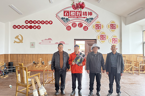 S313草阿路項目黨支部赴勒瑪坤村開展村辦企業(yè)對口幫扶活動